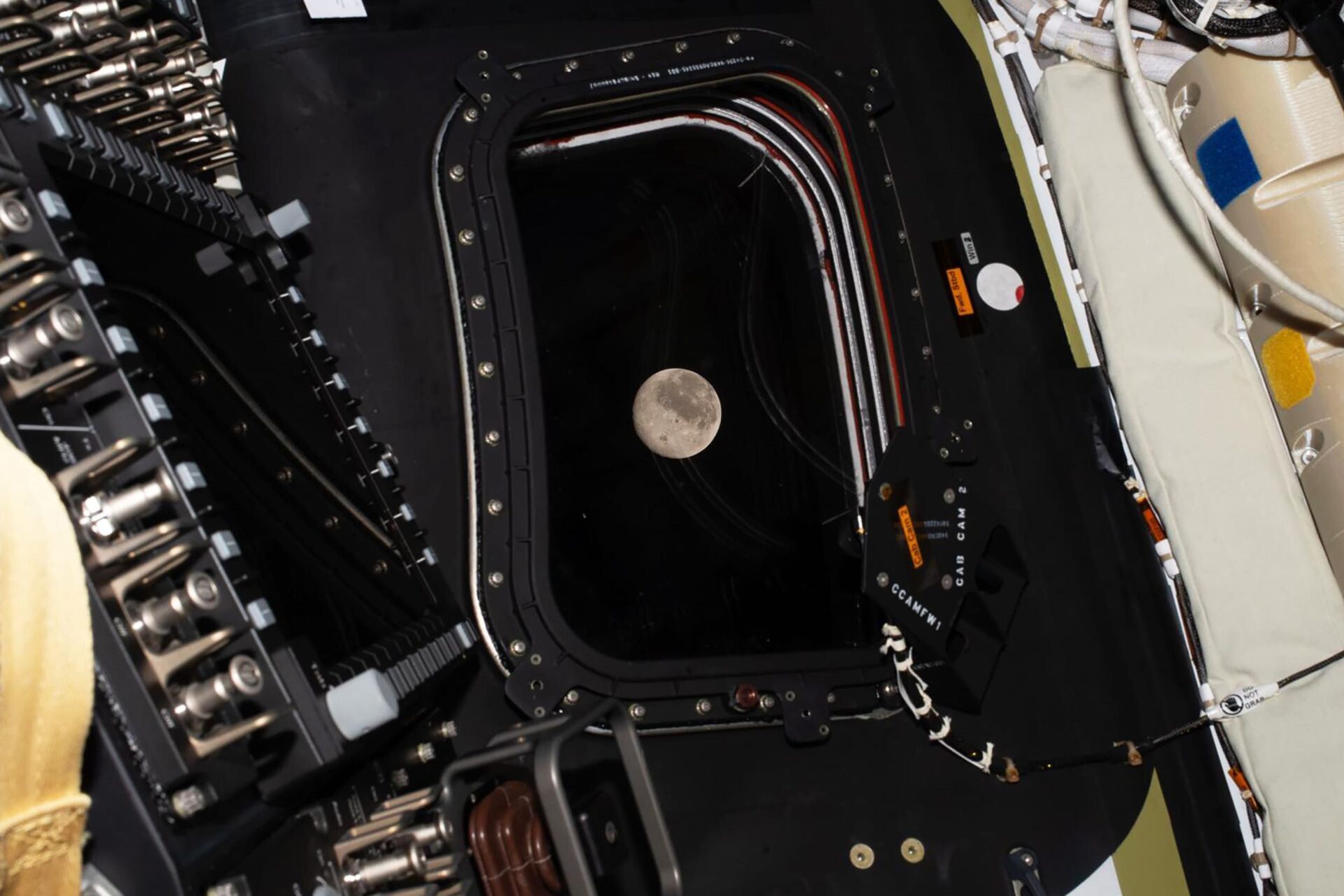 Artemis II: Astronauts Set Distance Record and Explore the Moon’s Far Side